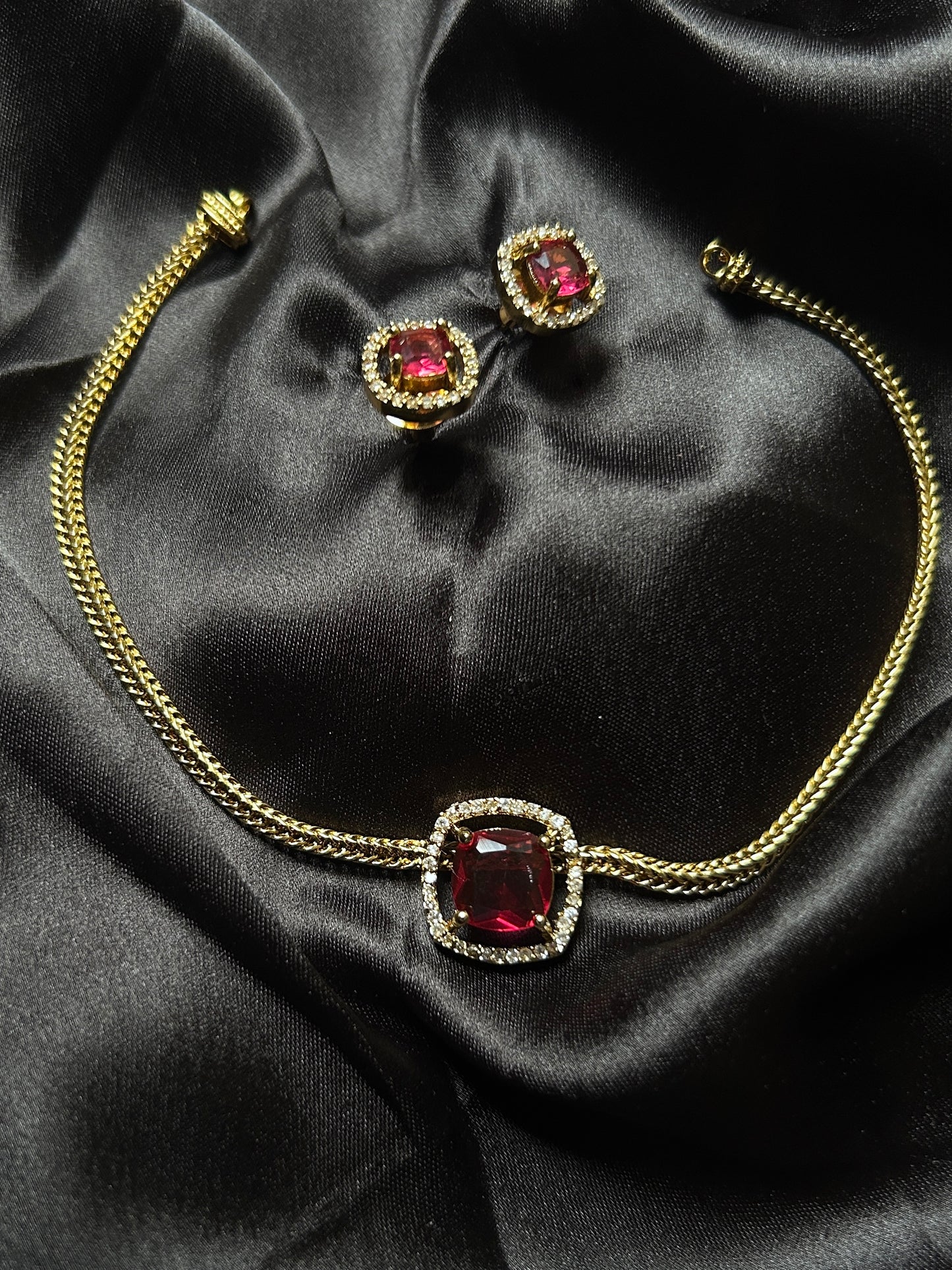 Single Stone choker AD