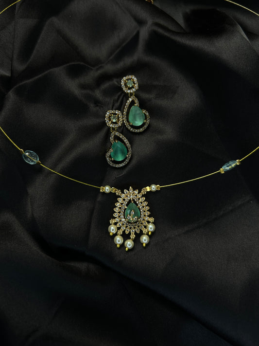 Ad with Pearl drops inivisibe chain