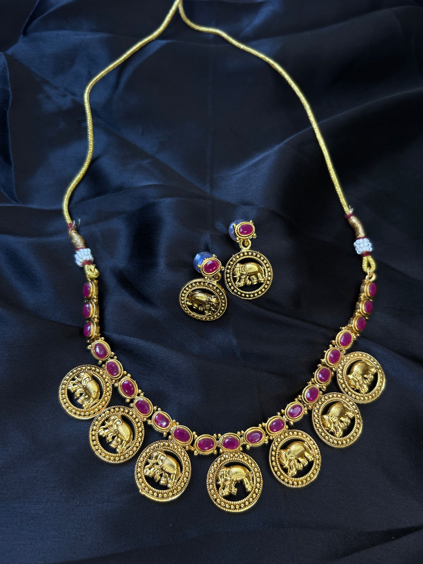 Ghaja Choker & Necklace