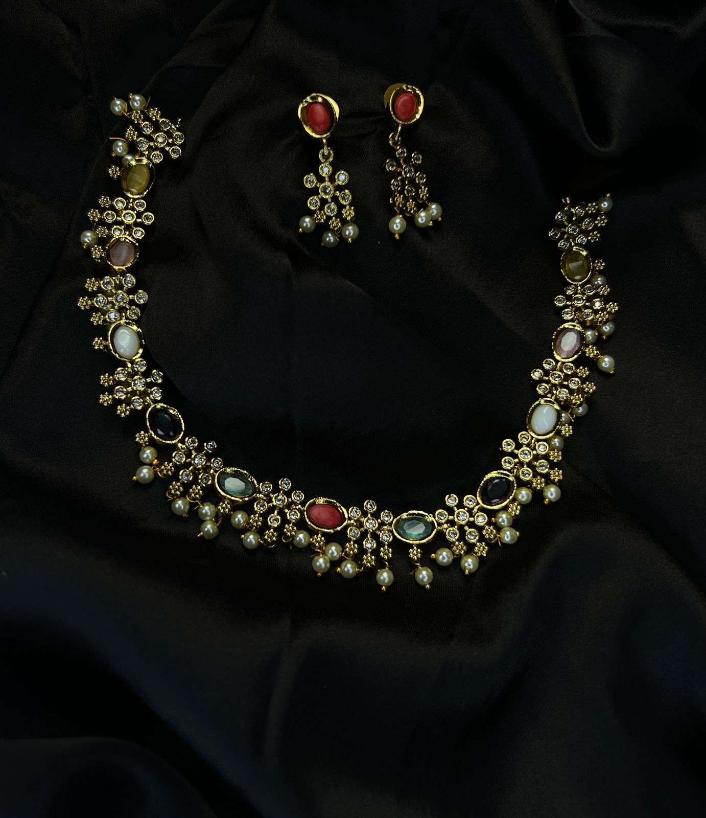 Navaratna with Pearls